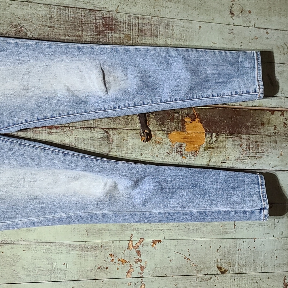 American Eagle Lightweight, Lightwash Jeggings - image 3